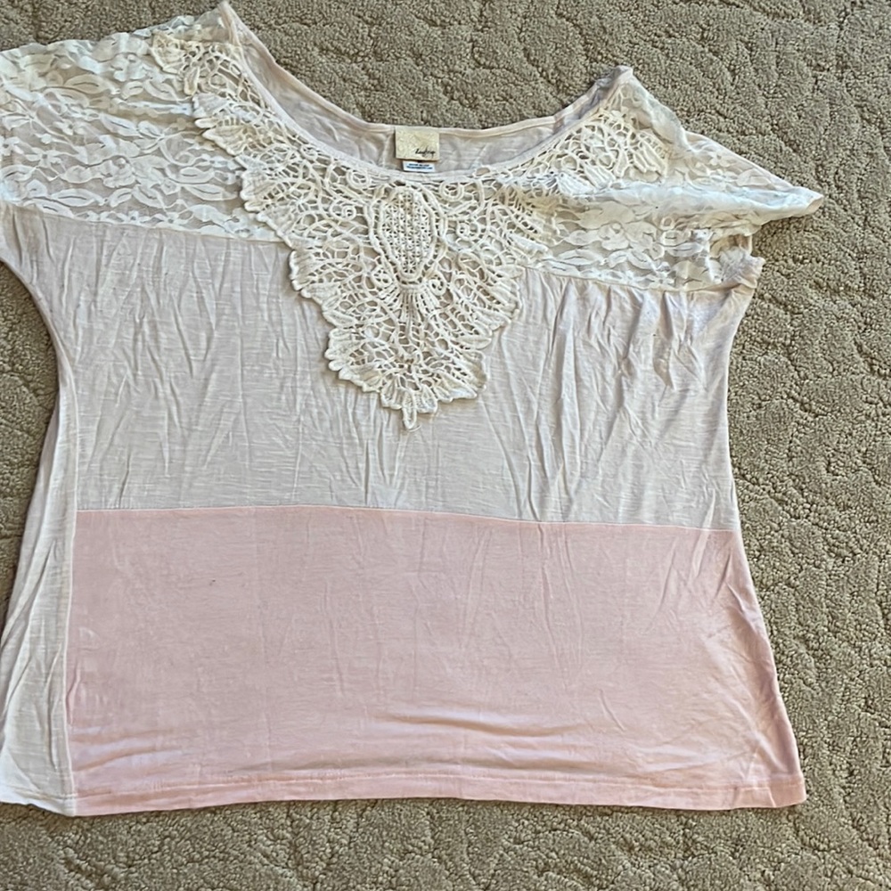 Size medium short sleeved shirt